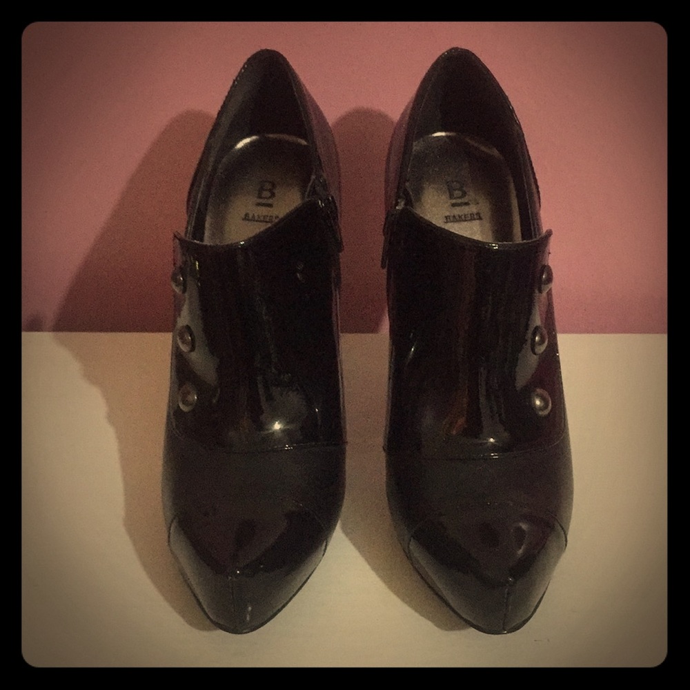 ** SOLD ** Bakers high heels